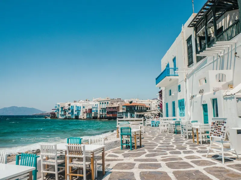 Terrasse au bord de l'eau à Mykonos
