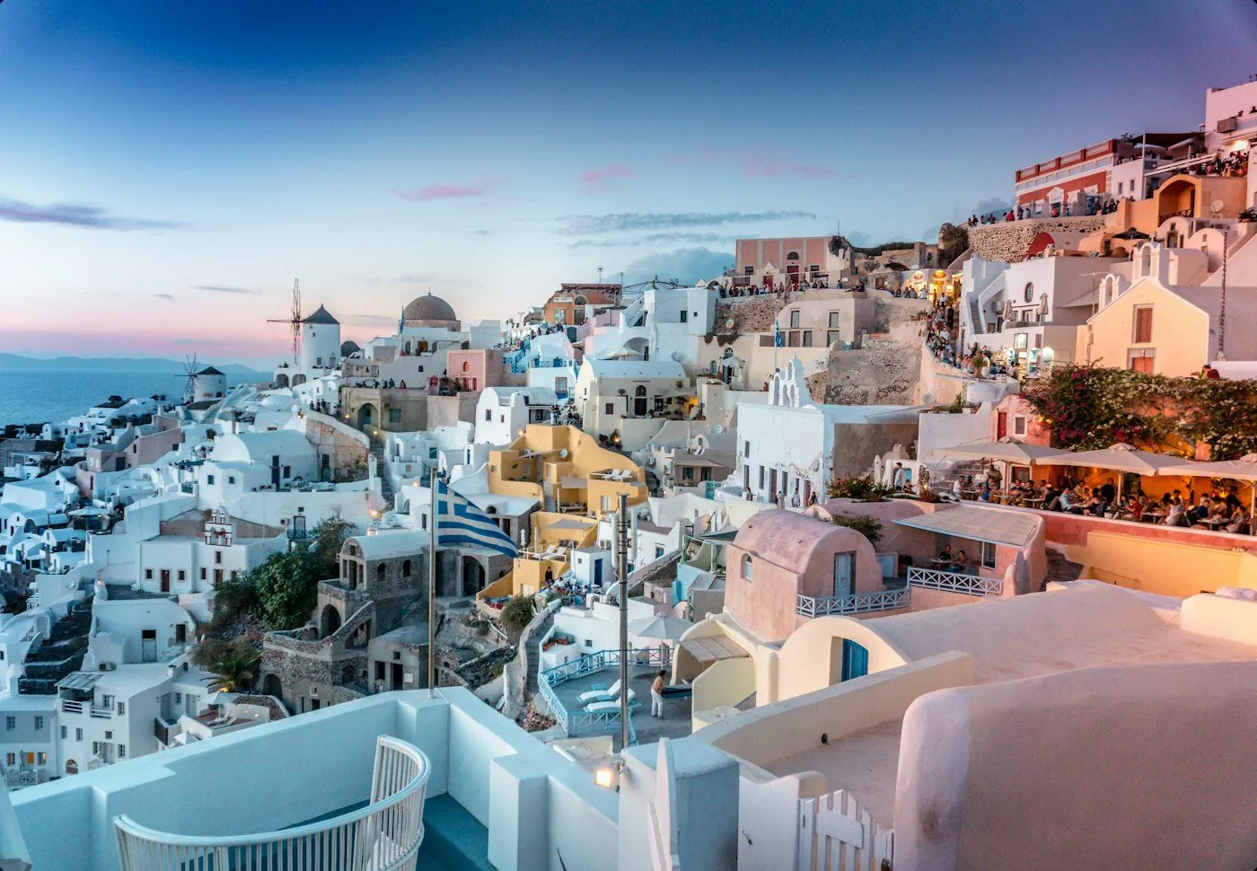 Oia, à Santorin, au coucher du soleil
